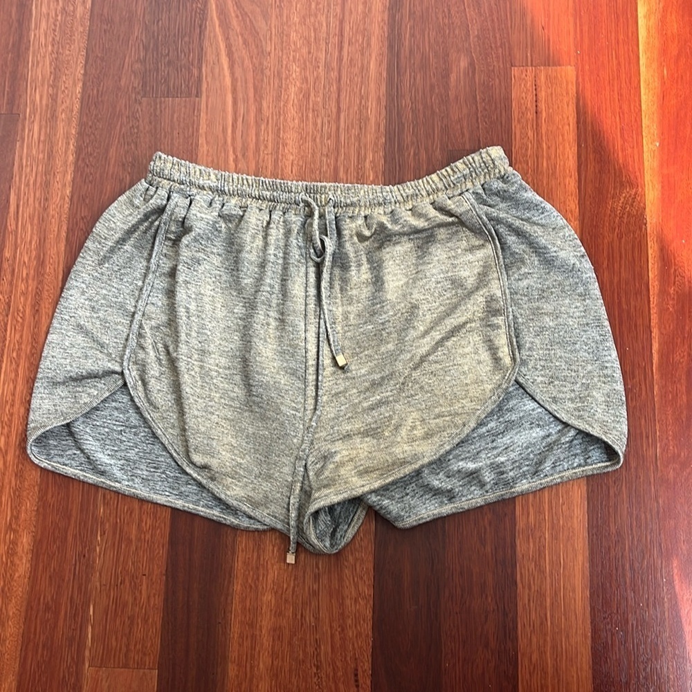 FINDERS KEEPERS gold drawstring shorts size small